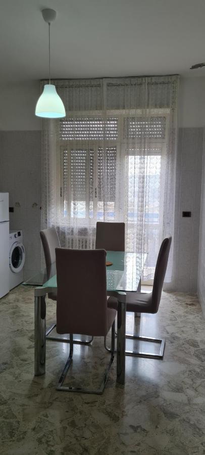 Апартаменты Jajo Apartament Бриндизи Экстерьер фото